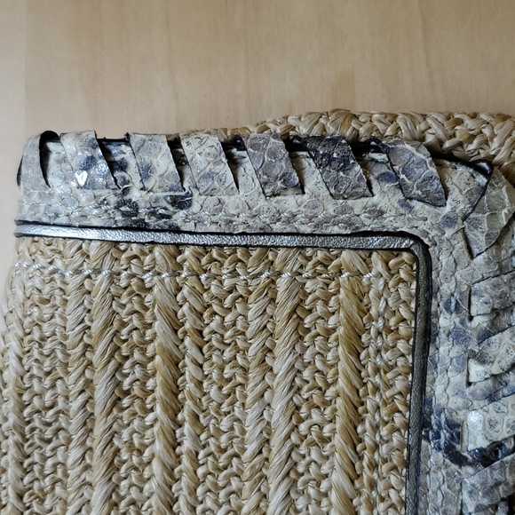NWOT. Coach Straw Clutch with python leather trim. NWOT - Picture 9 of 14